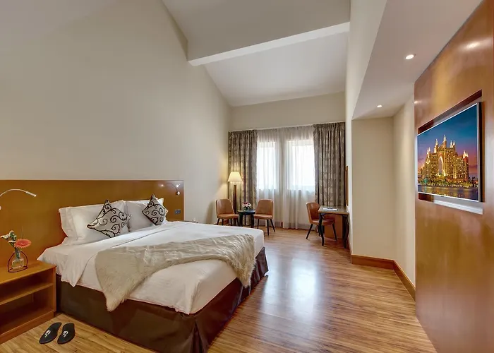 J5 Villas Holiday Homes Barsha Gardens
