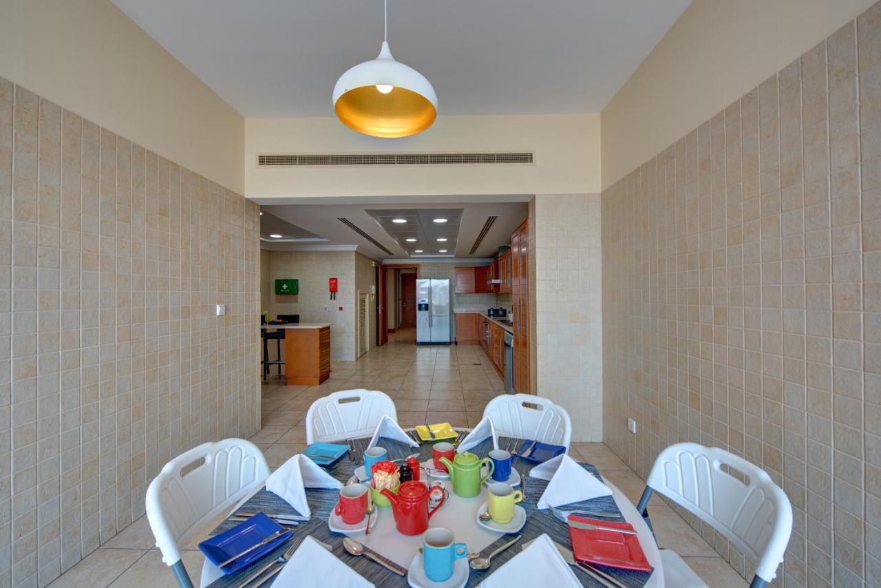 J5 Barsha Gardens Villa *